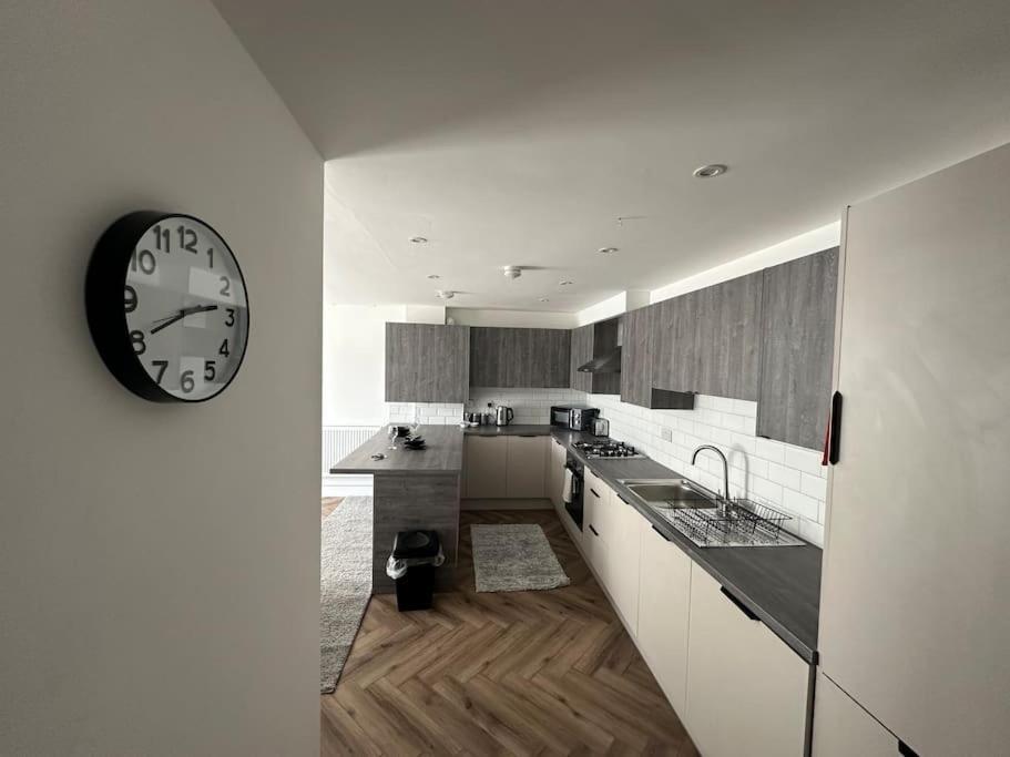 Apartment Brand New Luxuries Near The Center Birmingham