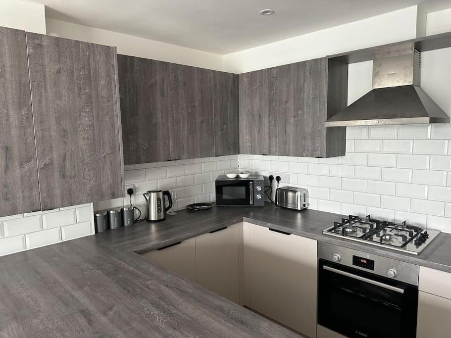 Apartment Brand New Luxuries Near The Center